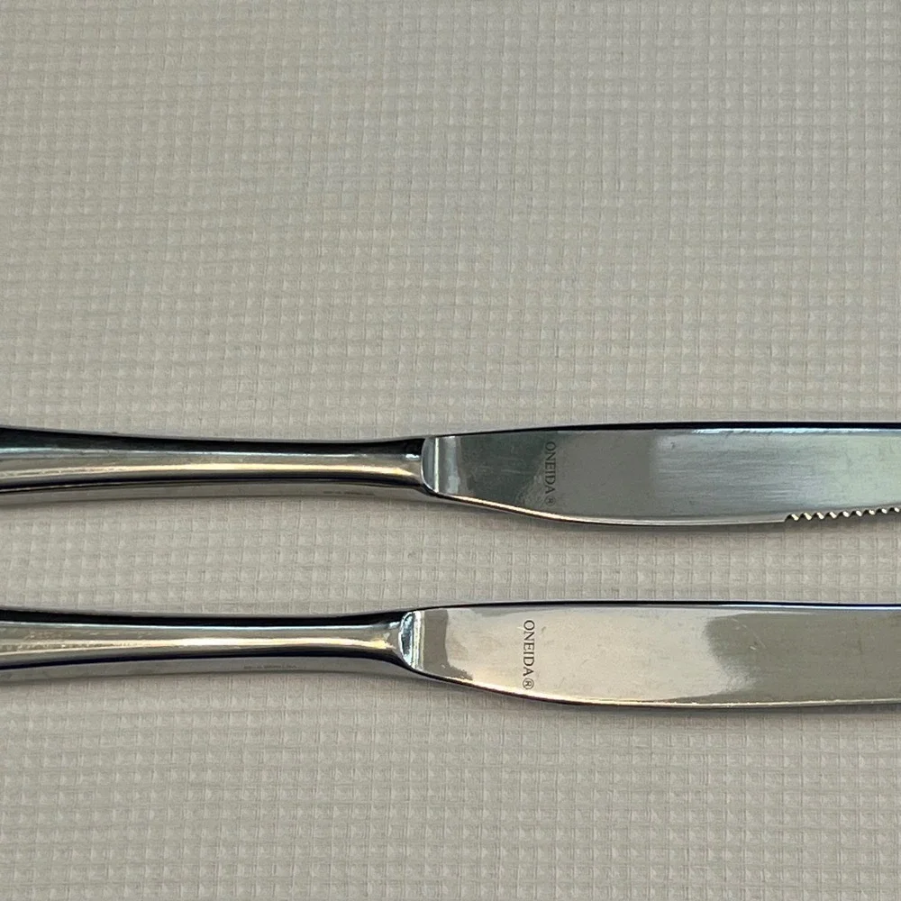 Oneida Gala/Impulse Stainless Flatware Dinner Knife and Steak Knife Set 2 Piece